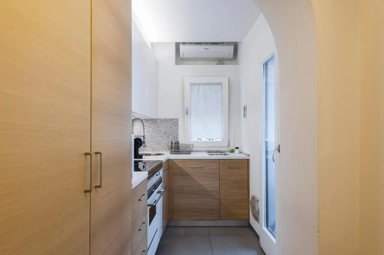 Casa vacanze La Suite Di Piazza Dell'Universita Aeroporto di Catania Fontana Rossa Italia